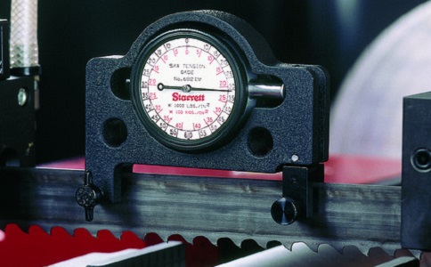 阜新锯切钛合金用双金属带锯条还是硬质合金带锯条？