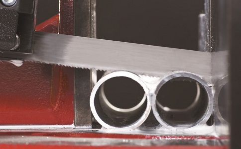 阜新锯切金属材料时出现卡带锯条原因以及处理方法？